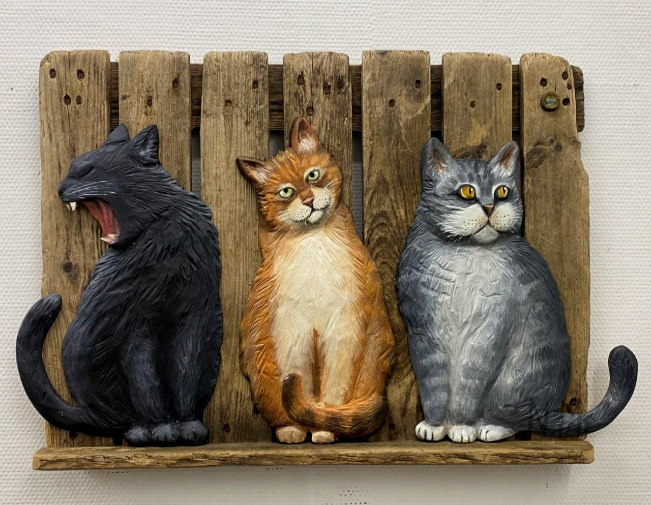 The Troublemakers - Relief 60x80 cm