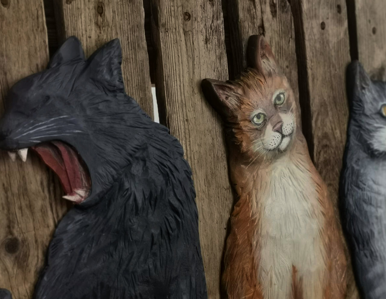 The Troublemakers - Relief 60x80 cm